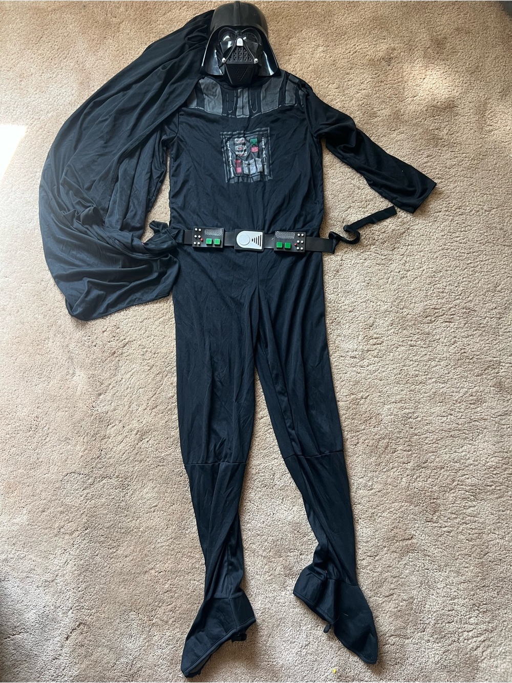 Star Wars Dark Vader 2005 Halloween costume large complete set